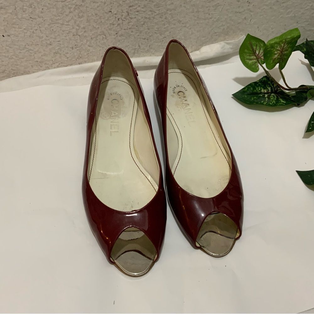 Chanel Vintage Flats 2007 Collection by Karl Lagerfeld Burgundy Patent Leather - Picture 6 of 14